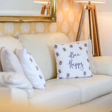 Waters Edge Apartment Ystradgynlais Esterno foto
