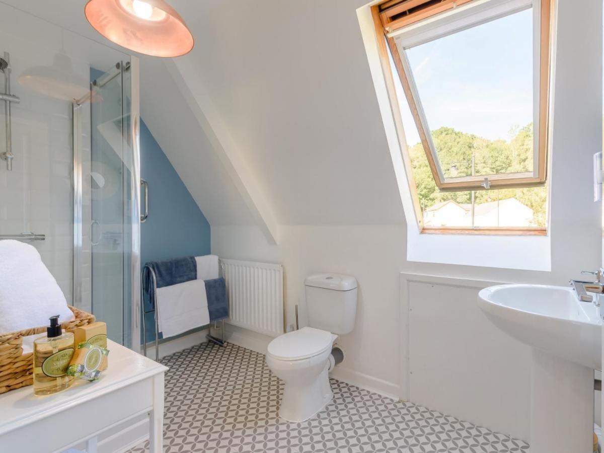 Waters Edge Apartment Ystradgynlais Esterno foto